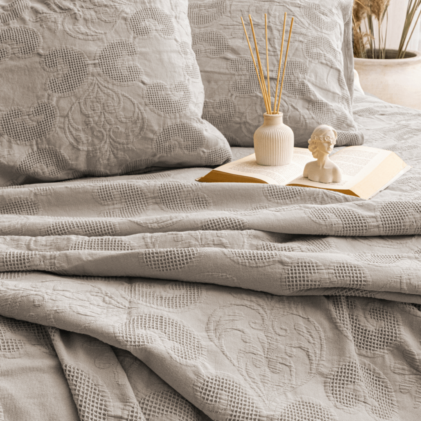 Yataq örtüyü Şahəsər İtalo CK Tünd bej